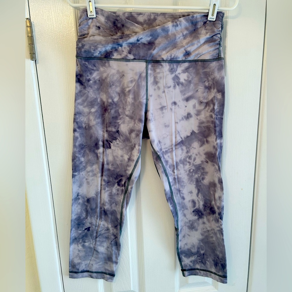 Lululemon Cross Waist Align Crops Sz 10